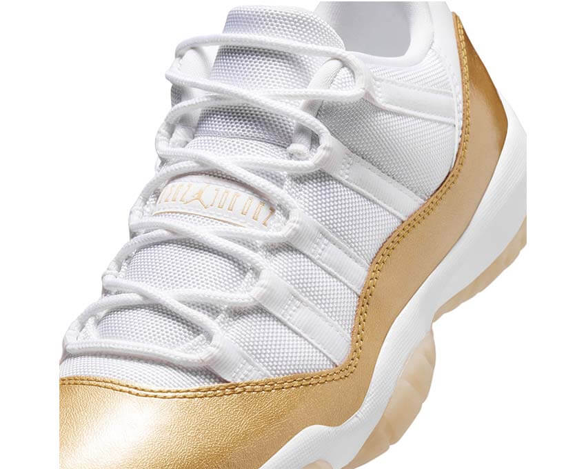 Air Jordan 11 Retro Low W AH7860-102