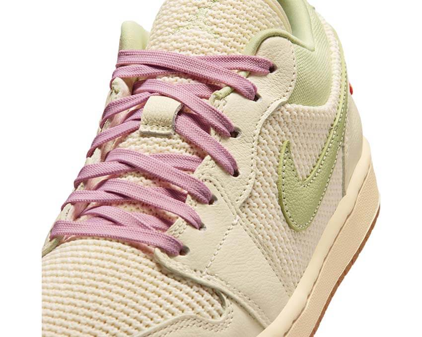 Air Jordan 1 Low SE W II0569-100