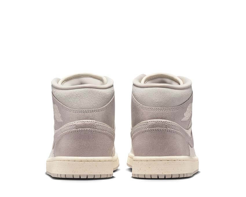 Air Jordan 1 Mid SE W IB7010-001