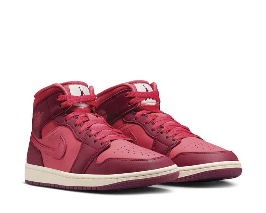 Air Jordan 1 Mid SE W IB7018-600