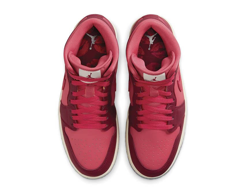 Air Jordan 1 Mid SE W IB7018-600