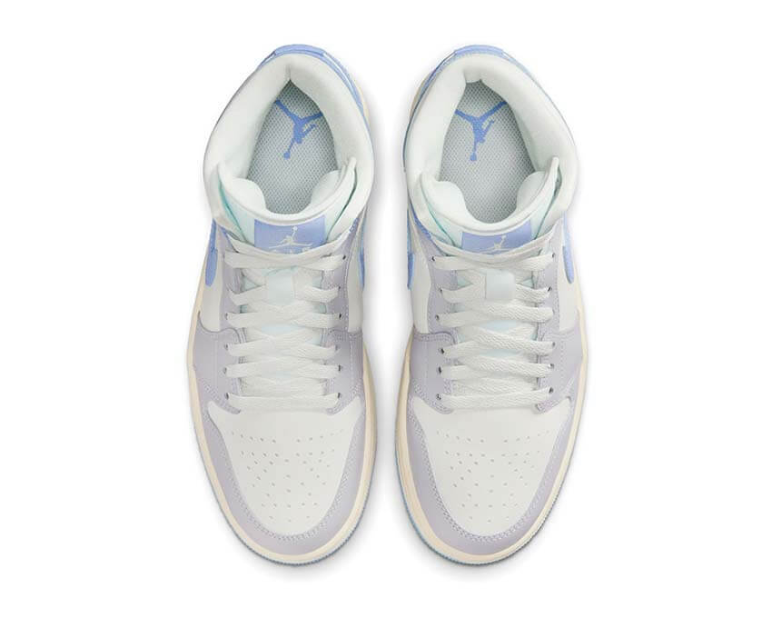 Air Jordan 1 Mid W BQ6472-402