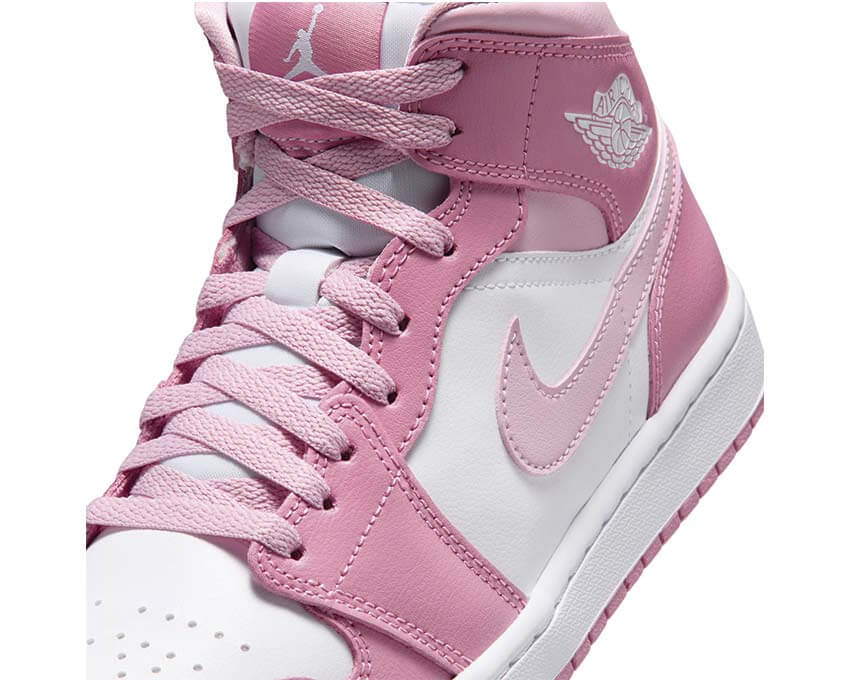 Air Jordan 1 Mid W BQ6472-605