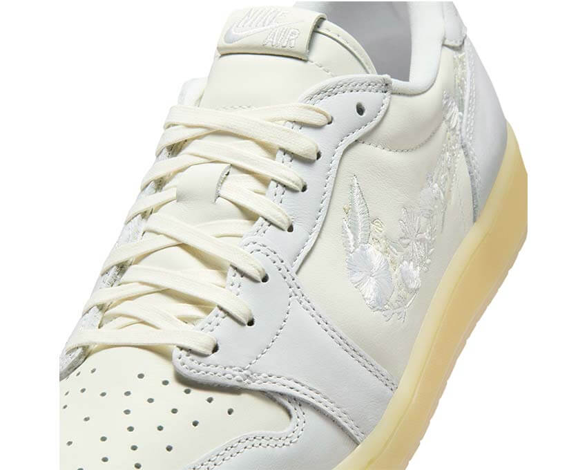 Air Jordan 1 Retro Low OG Floral Swoosh | NOIRFONCE