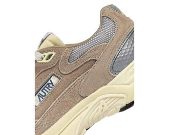 Autry Hyperway Low Moon vista laterale — mesh bianco Hyperway Low donna