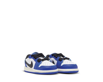 Jordan 1 Retro Low OG White Game Royal Seitenansicht — Glattleder Jordan Kinder