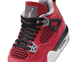 Air Jordan 4 Retro GS Toro Bravo vista laterale — tomaia cuoio rosso e nero GS