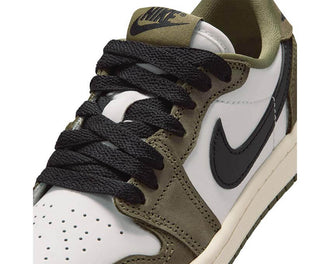 Jordan 1 Retro Low OG PS Medium Olive vista laterale — pelle olive preschool