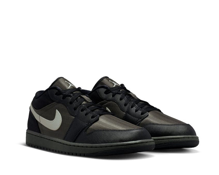 Air Jordan 1 Low Se "Newsprint"