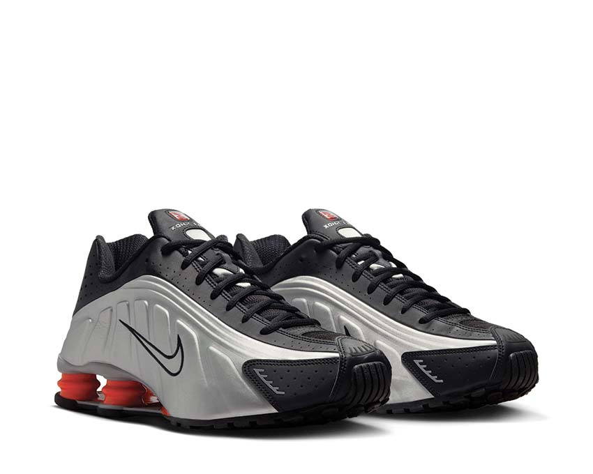 Nike Shox R4 Metallic Silver | NOIRFONCE