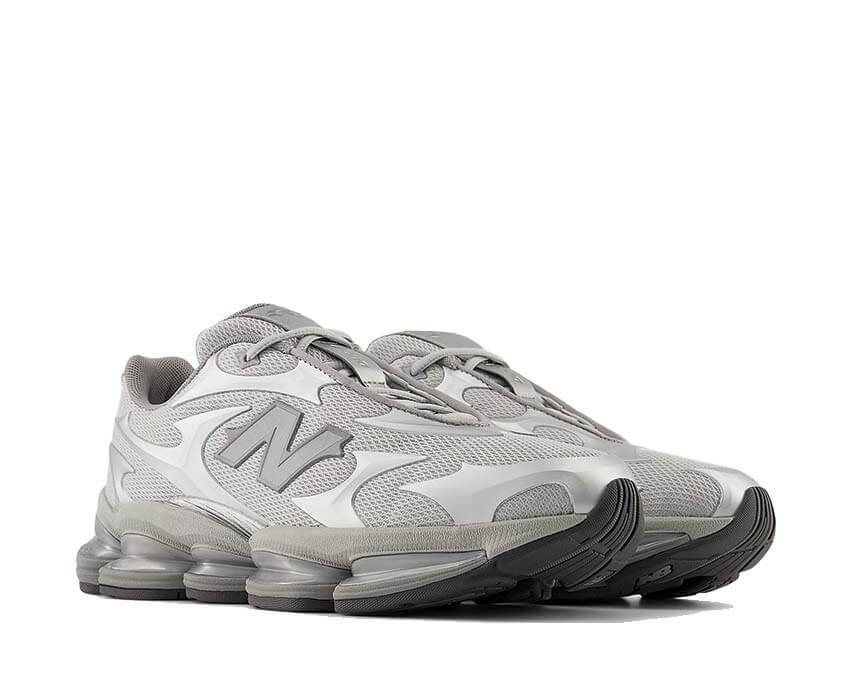 New Balance 2000 Silver Metallic | NOIRFONCE
