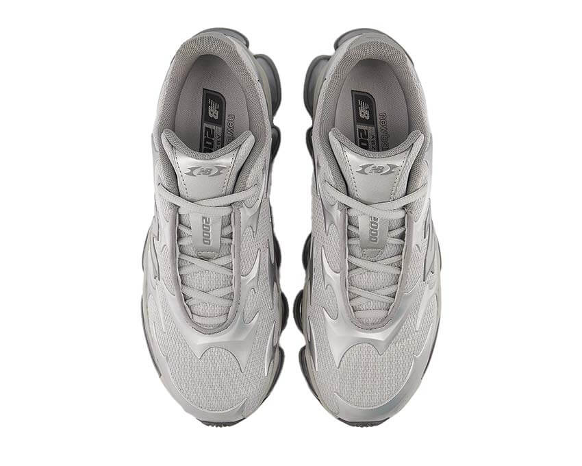 New Balance 2000 Silver Metallic Men's Trainers | NOIRFONCE