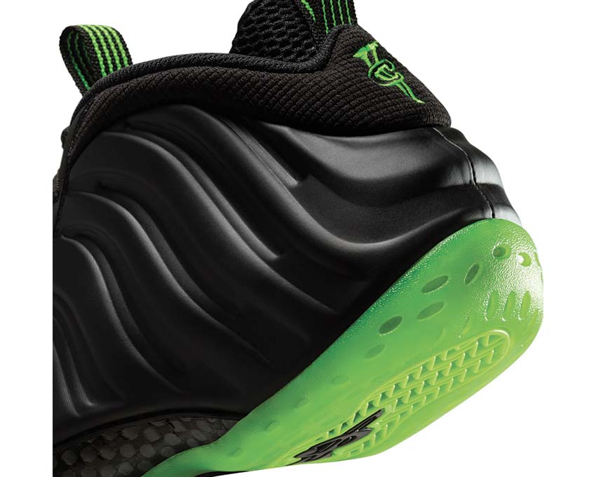 nike air foamposites black