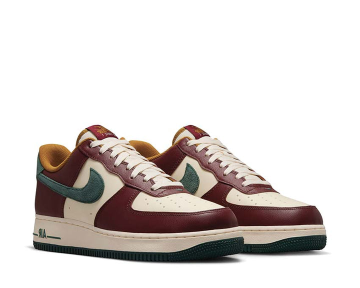 Nike Air Force 1 07 LV8 Coconut Milk / Vintage Green - Dark Team Red HQ3612-113