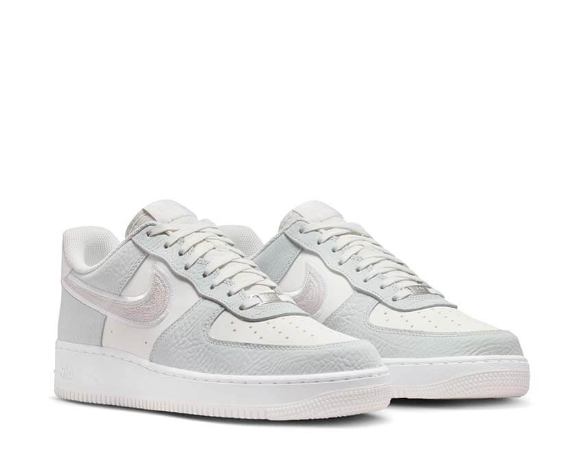 Nike Air Force 1 '07 Lv8 IB6842-100