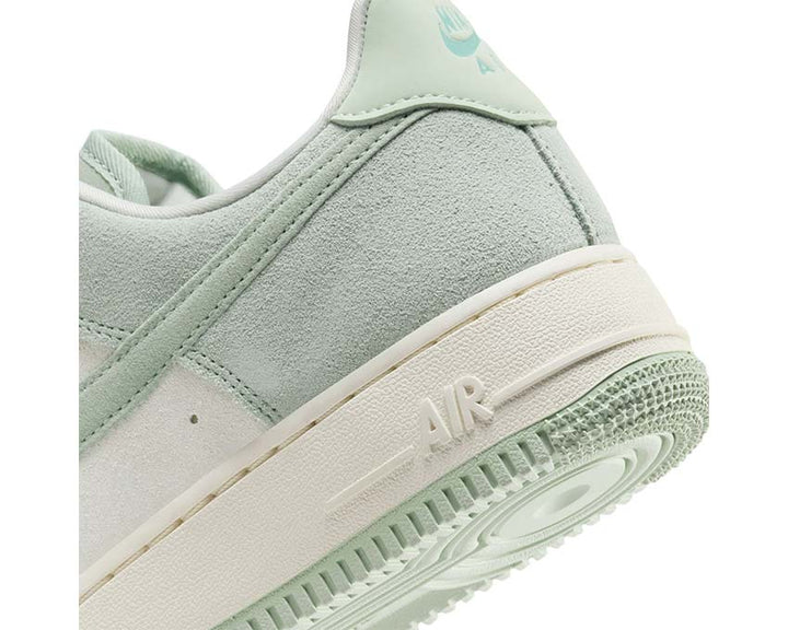 Nike Air Force 1 '07 SE Spruce Aura / Pistachio Frost - Green Frost HQ1497-099 