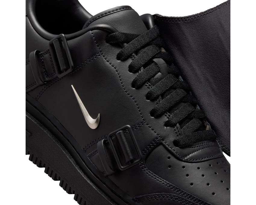 Nike Air Force 1 Luxe JA3822-010
