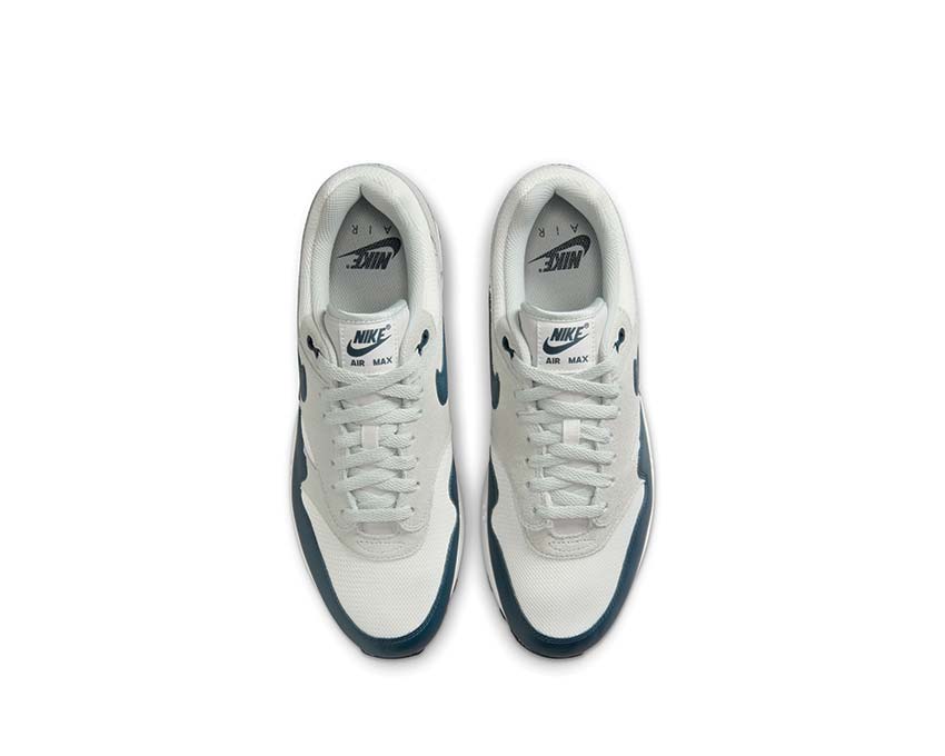 Nike air max 1 navy blue and white outlet