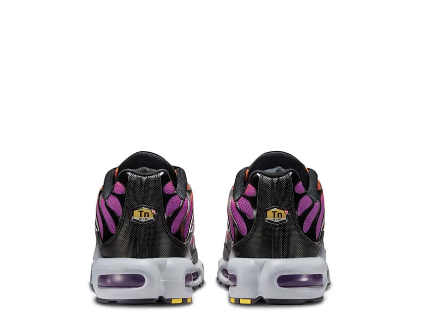 Nike Air Max Plus Black / Photon Dust - Total Orange DM0032-014