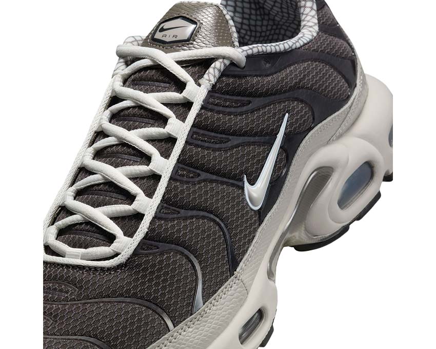 Acheter Nike Air Max Plus IB7679-200 - NOIRFONCE
