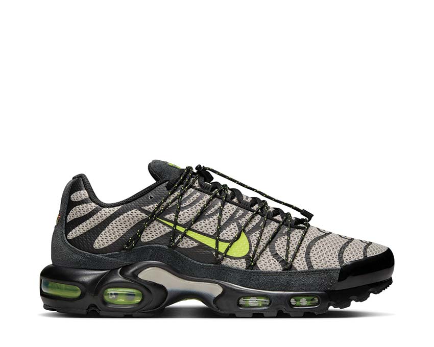 Nike Air Max Plus Utility Black / Volt - College Grey FD0670-003  