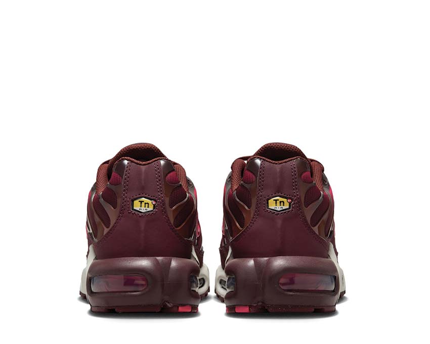 Nike Air Max Plus W  HQ4048-600