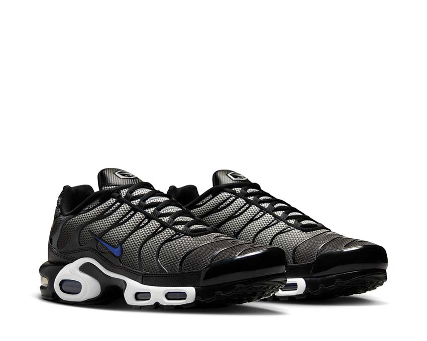 Adidas air max black cheap