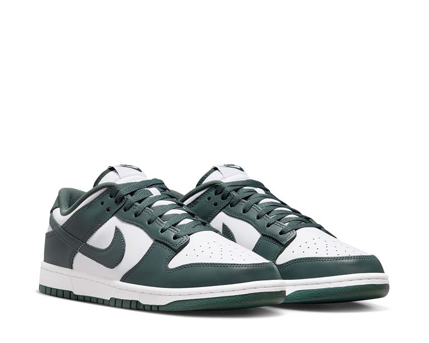 Nike Dunk Low Retro 