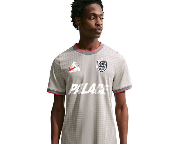 Nike_Jersey_Palace_England_Gre