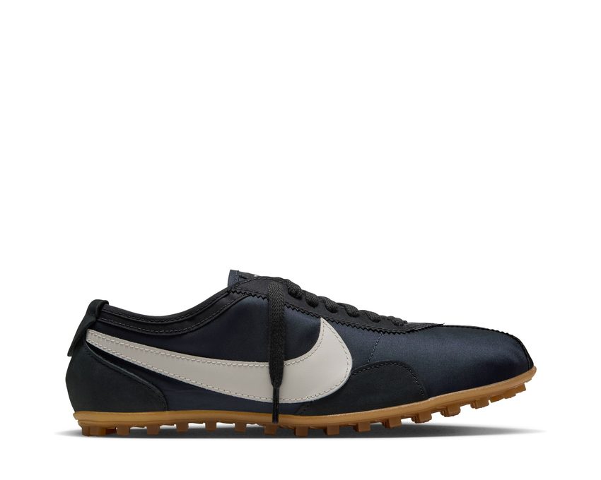 Nike Moon Shoe Ess W "Off Noir" IX7025-001