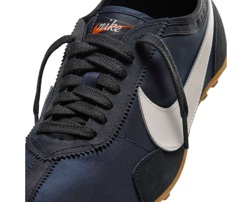 Nike Moon Shoe Ess W "Off Noir" IX7025-001