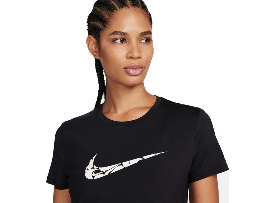  Nike One Swoosh Black / White FN2618-010