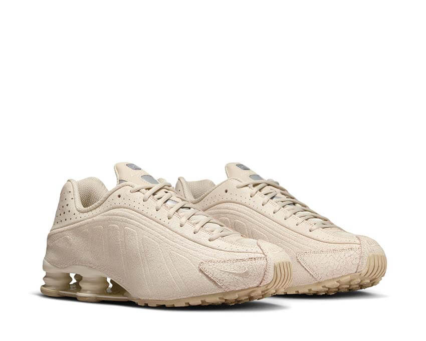 Nike Shox R4 QS Distressed Leather | NOIRFONCE