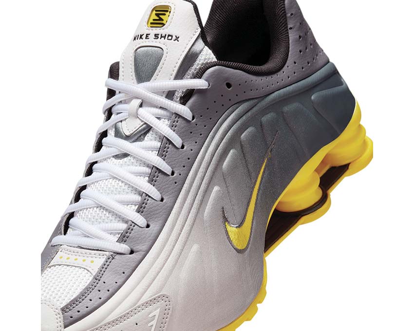 Nike Shox R4 SE | NOIRFONCE
