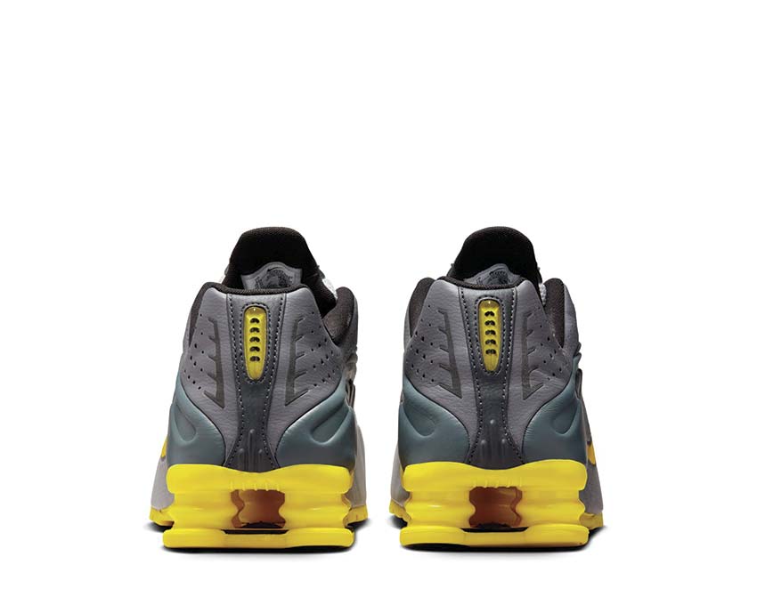 Nike Shox R4 SE Women | NOIRFONCE