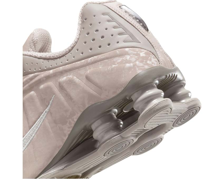 Nike Shox R4 W 