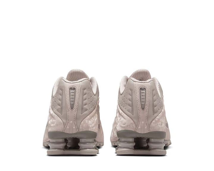  Nike Shox R4 W College Grey / Flat Pewter HV0934-001 