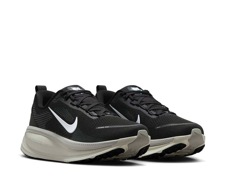  Nike Vomero 18 Black / Summit White - Coconut Milk HM6803-007