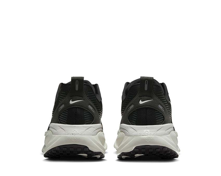 Nike Vomero 18 Black / Summit White - Coconut Milk HM6803-007
