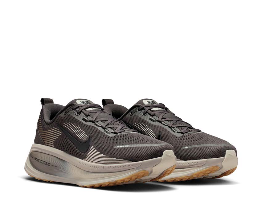 Nike Vomero 18 