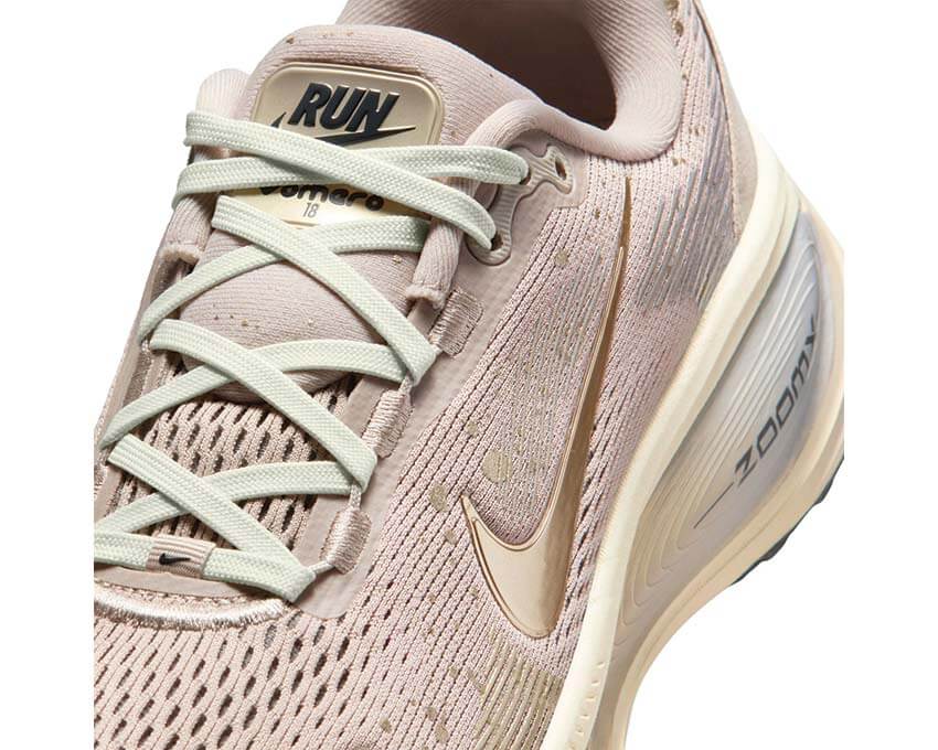 Nike Vomero 18 SE W 