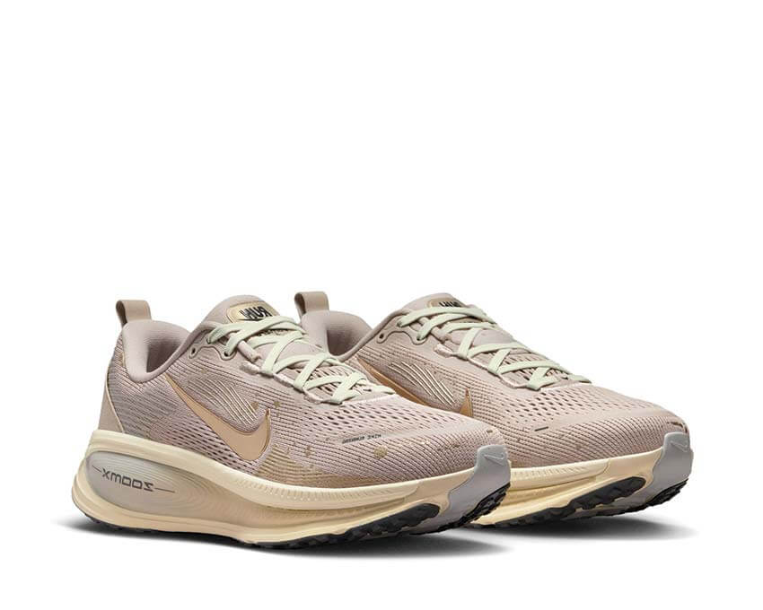 Nike Vomero 18 SE W IF4463-200