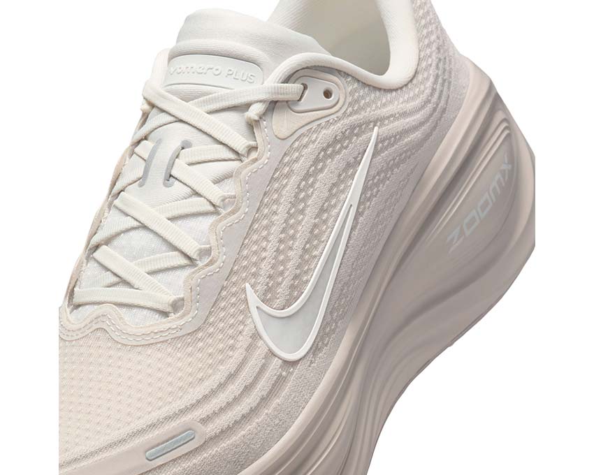 Nike Vomero Plus HV8150-001 