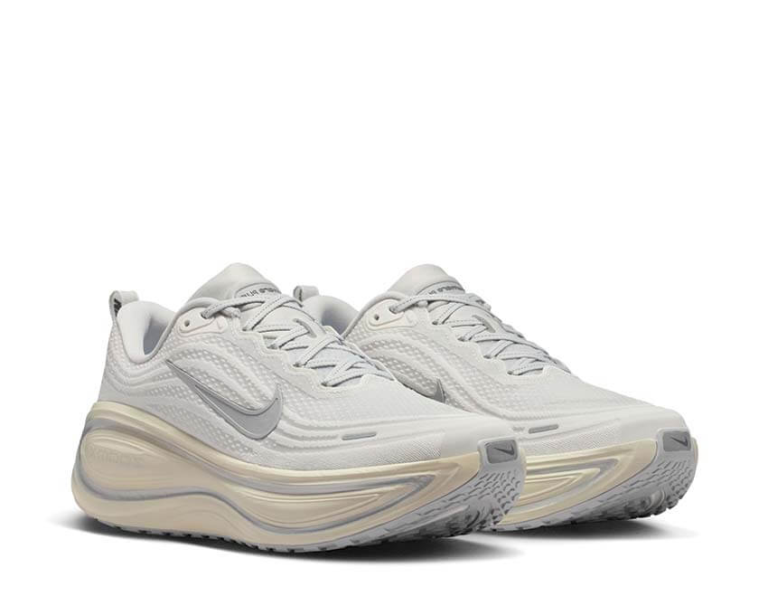 Nike Vomero Plus IQ0308-094