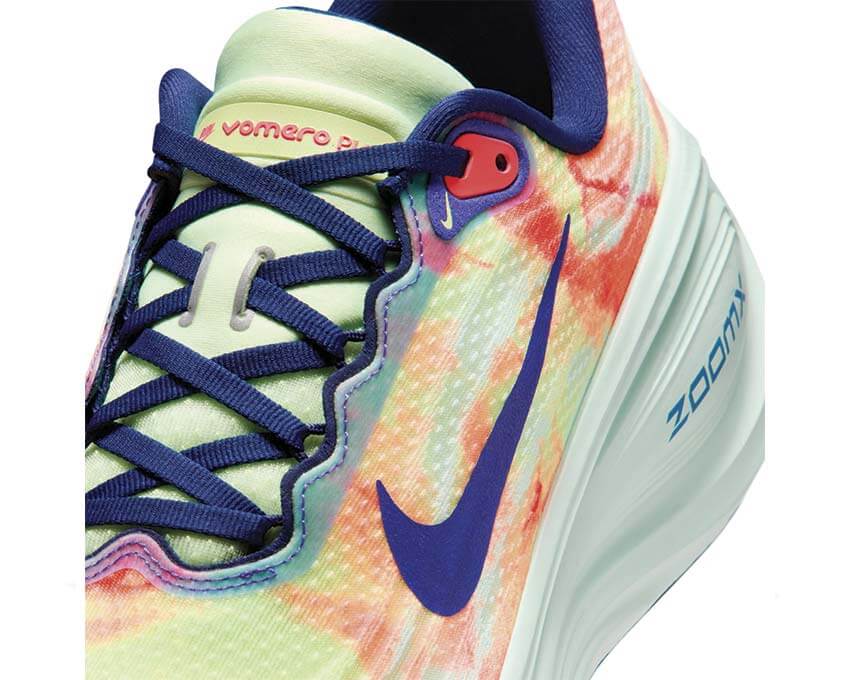 Nike Vomero Plus  IQ0605-701