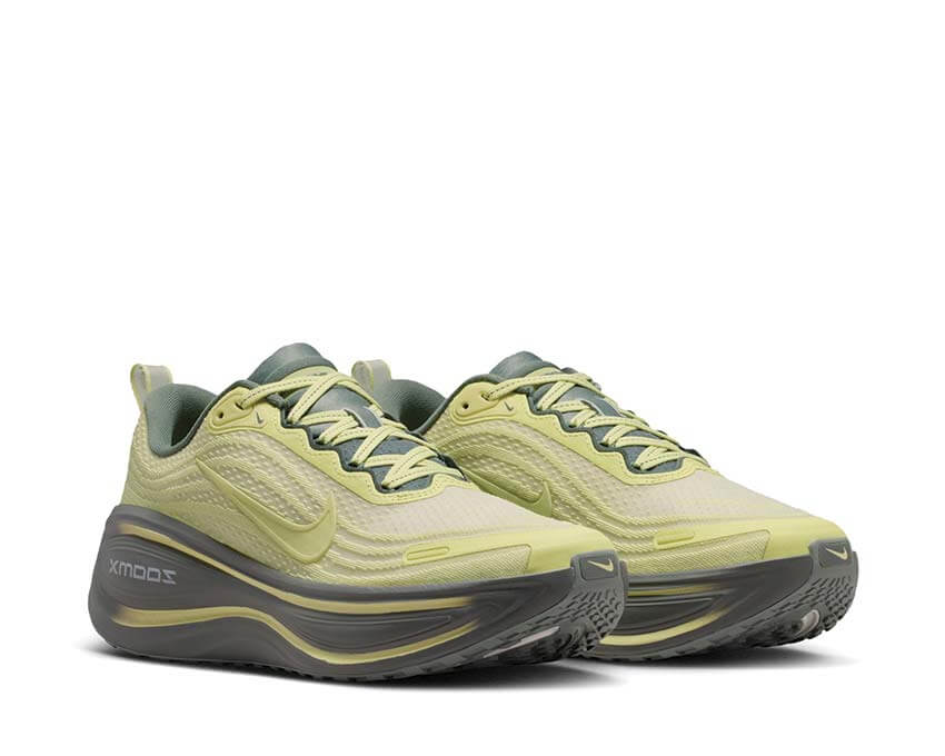 Nike Vomero Plus SE W IQ3440-751