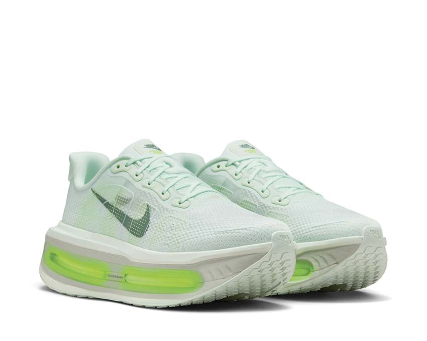 Nike Vomero Premium HQ2050-300