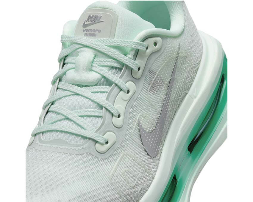 Nike Vomero Premium W HM5973-300