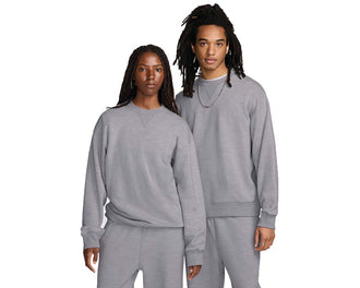Nike Wool Classic Crew Matte Silver FV4883-048 — felpa lana uomo disponibile su noirfonce.eu