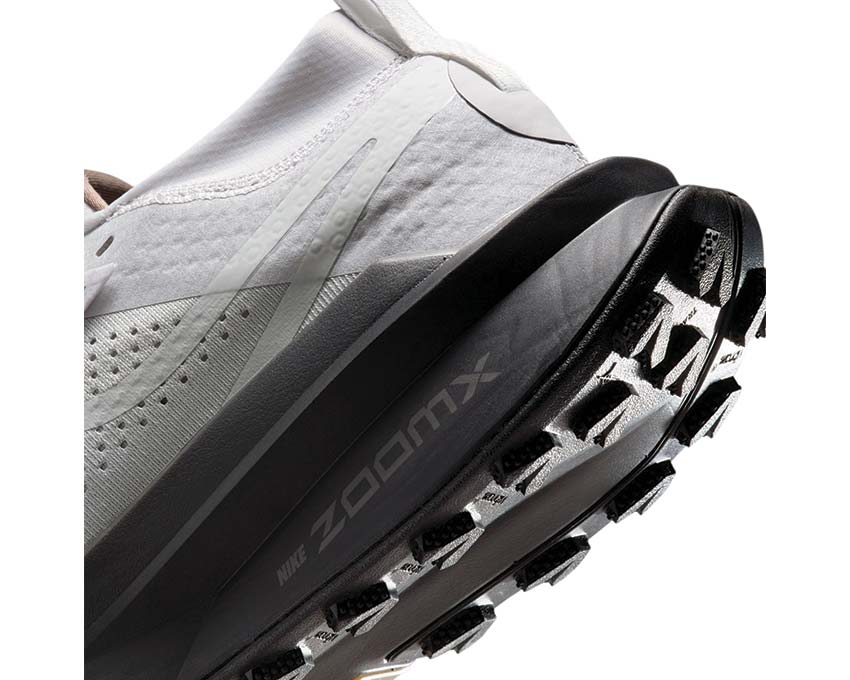 ガイム Nike ZoomX Zegama Trail 2 Vast Grey | NOIRFONCE